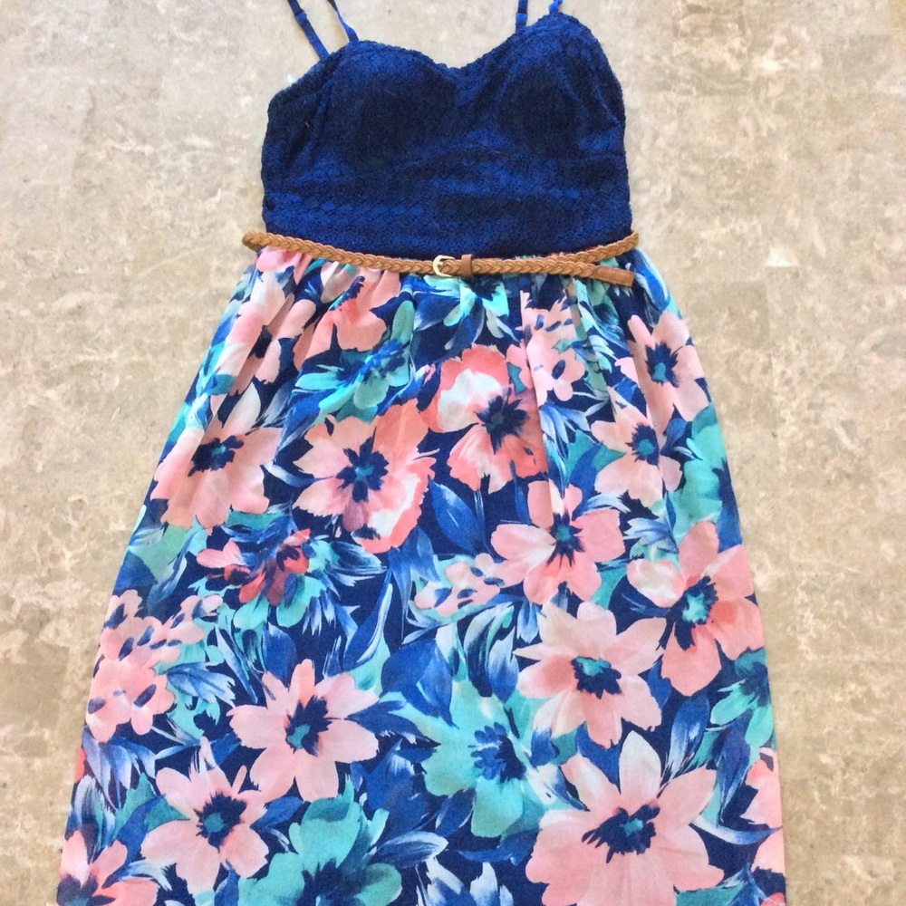 BEAUTIFUL Maxi dress!